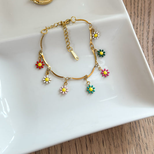 Daisy Charm bracelet