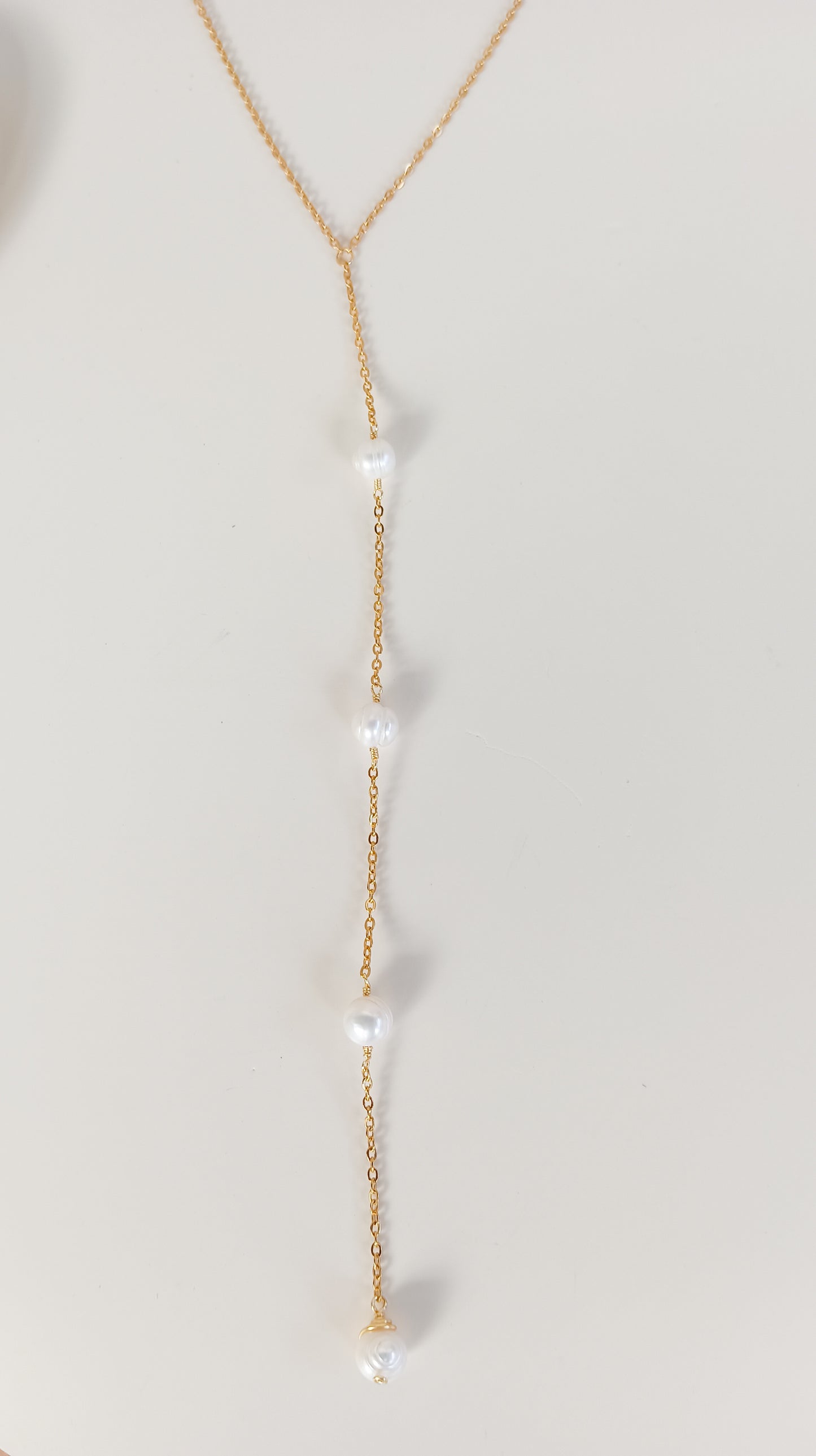 Pearl T body necklace