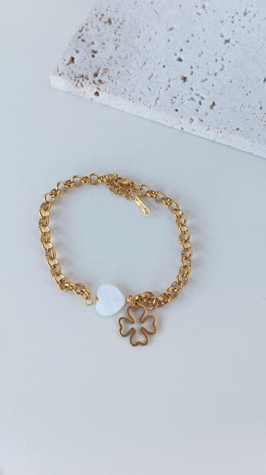 Mother of Pearl Heart Bracelet