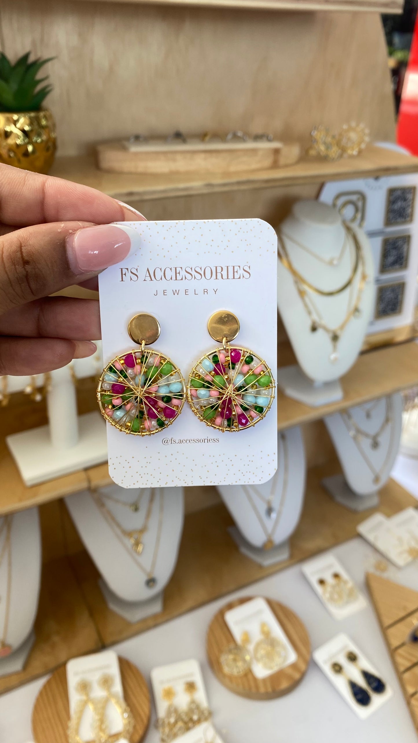 Medium Round Earrings w/stoppers