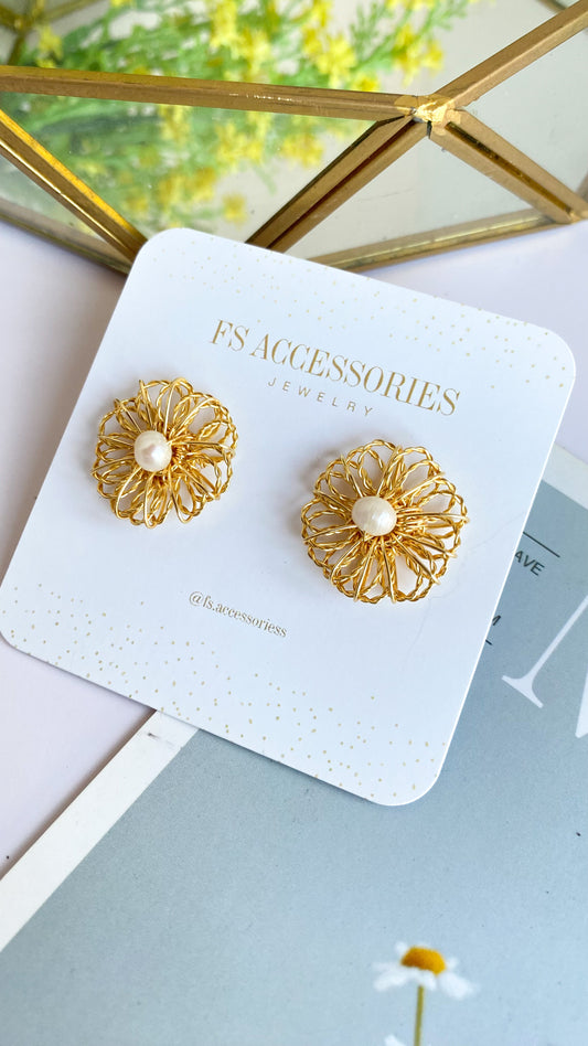 Perla Studs